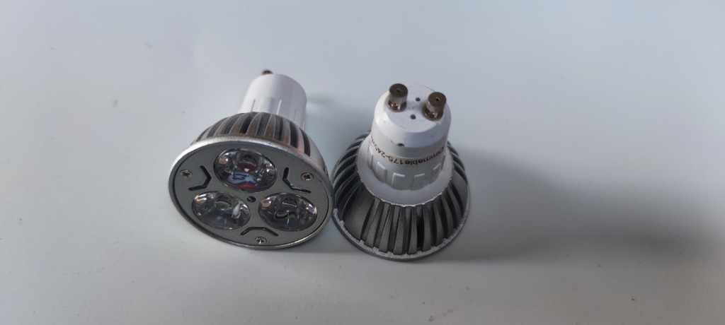 LED-lamppu GU10-kannalla
